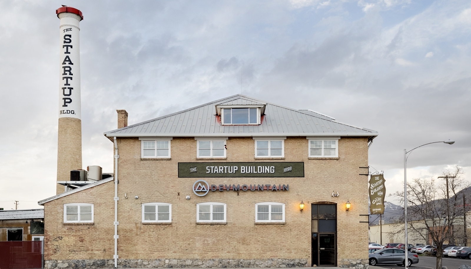  Brach Design Architecture - Startup Building